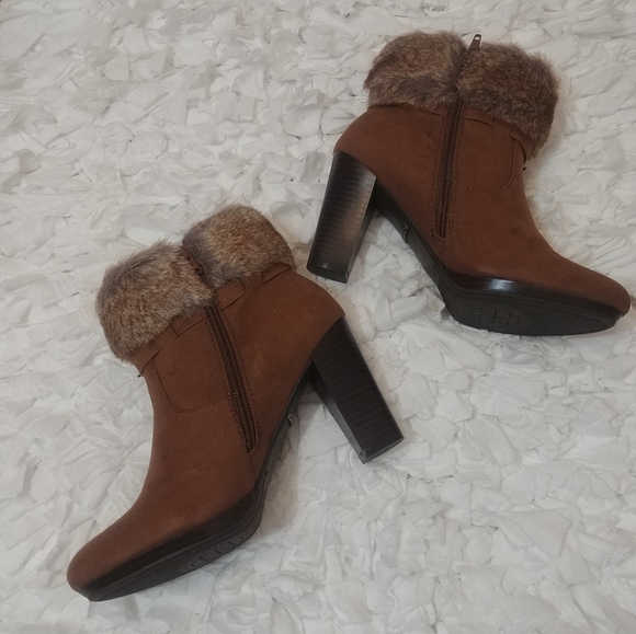 Dana Buchman Booties with Faux Fur - Picture 6 of 7